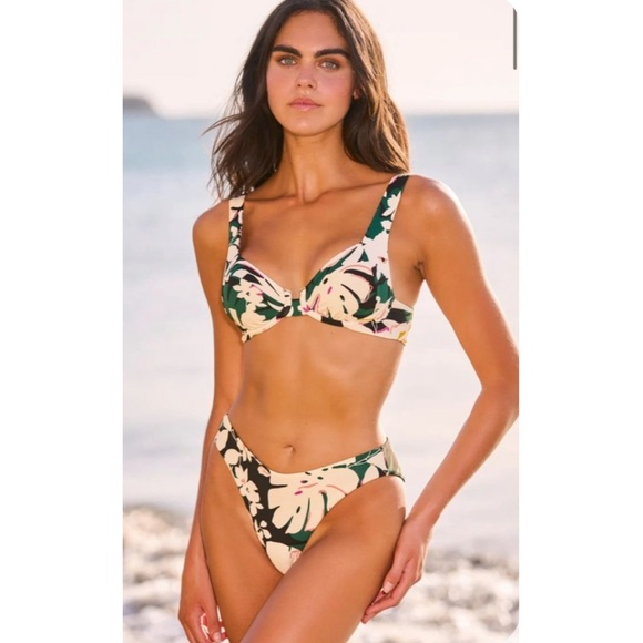(SET) Maaji Tropical Leaves Archie Reversible Bikini. - Picture 1 of 7